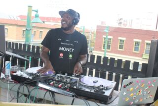 Killing the rooftop day party with @gidj_uncledopee & @queenofdiva